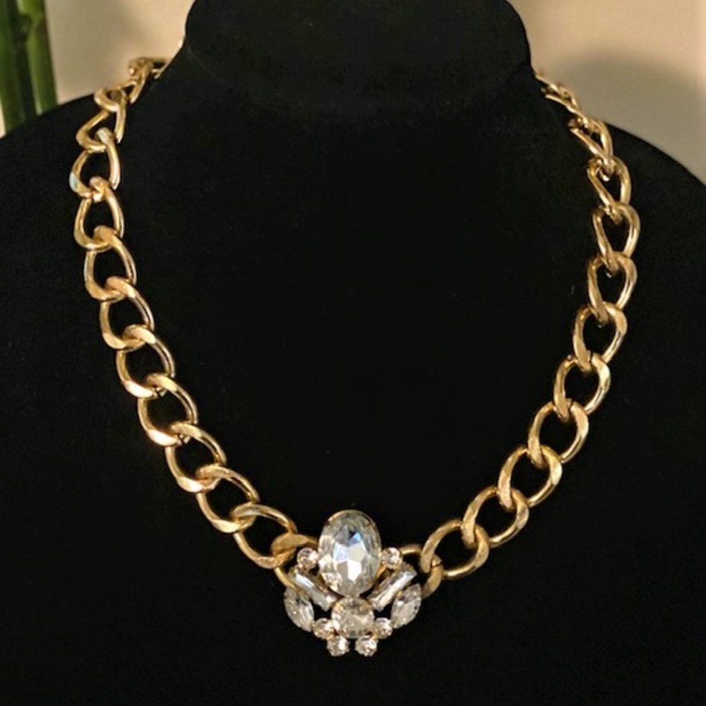 Chain Necklace with Gemstone Pendant